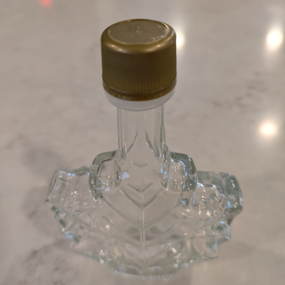 Vintage From 1970s Maple Shaped Bottle Glass Surop Empty Boffle W/Lead